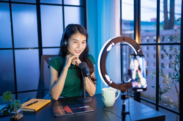 AI-Generated Visuals & Filters: Transforming How We Create Content