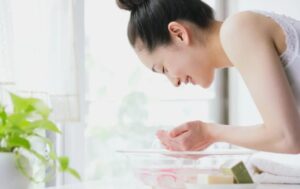 Key Anti-Aging Ingredients You Need in Your Routine